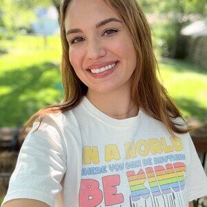 Meet your Posher, Mandy